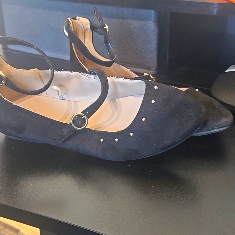 Girls dress shoes